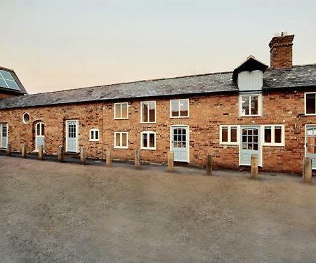 Motel The Coaching Barns Wem Exterior foto